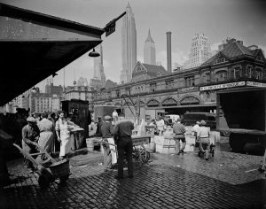 Berenice Abbott - Fulton Fish Market, 1936