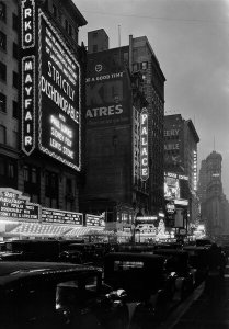 Samuel Herman Gottscho - New York City views.Times Square at dusk, looking south on Seventh Avenue, at 48th Street, 1932