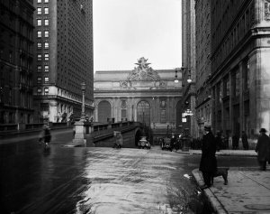 Wurts Bros. - Grand Central Station, view from 40th Street, ca. 1925