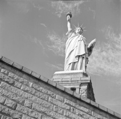 Edmund Vincent Gillon - [Statue of Liberty], 1945-1965