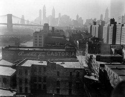 Berenice Abbott - Manhattan Bridge: Docks and Skyline, 1936
