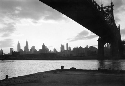 Samuel Herman Gottscho - New York City views. [Manhattan] skyline from barge terminal, Long Island City [Queens], 1932
