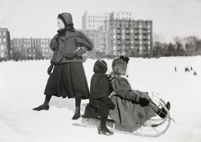 Unknown Photographer - [Sleigh riding in Central Park], 1897