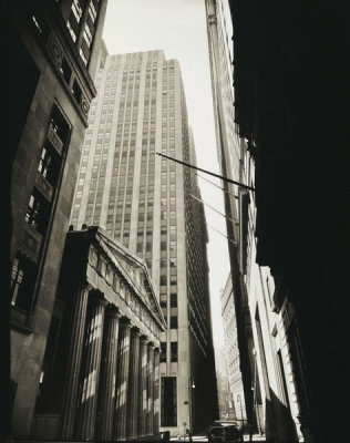 Berenice Abbott - Pine Street, U.S. Treasury in Foreground, 1936