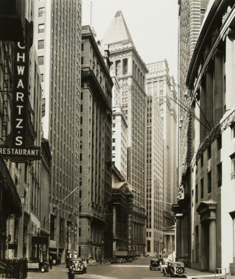 Berenice Abbott - Broad Street, Looking toward Wall Street, 1936